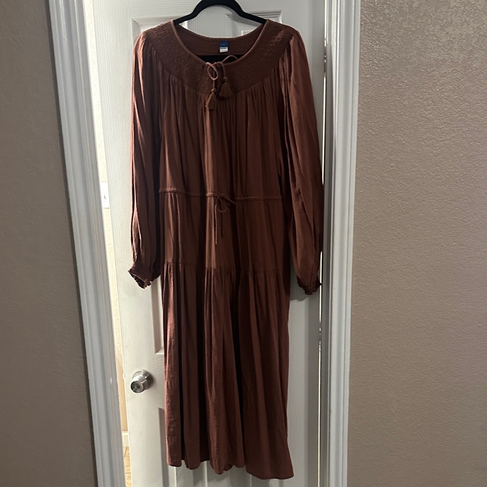 Old Navy Elegant Brown Long-Sleeve Dress